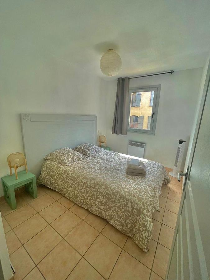 appartement résidence avec piscine très bien situé Uzès Esterno foto